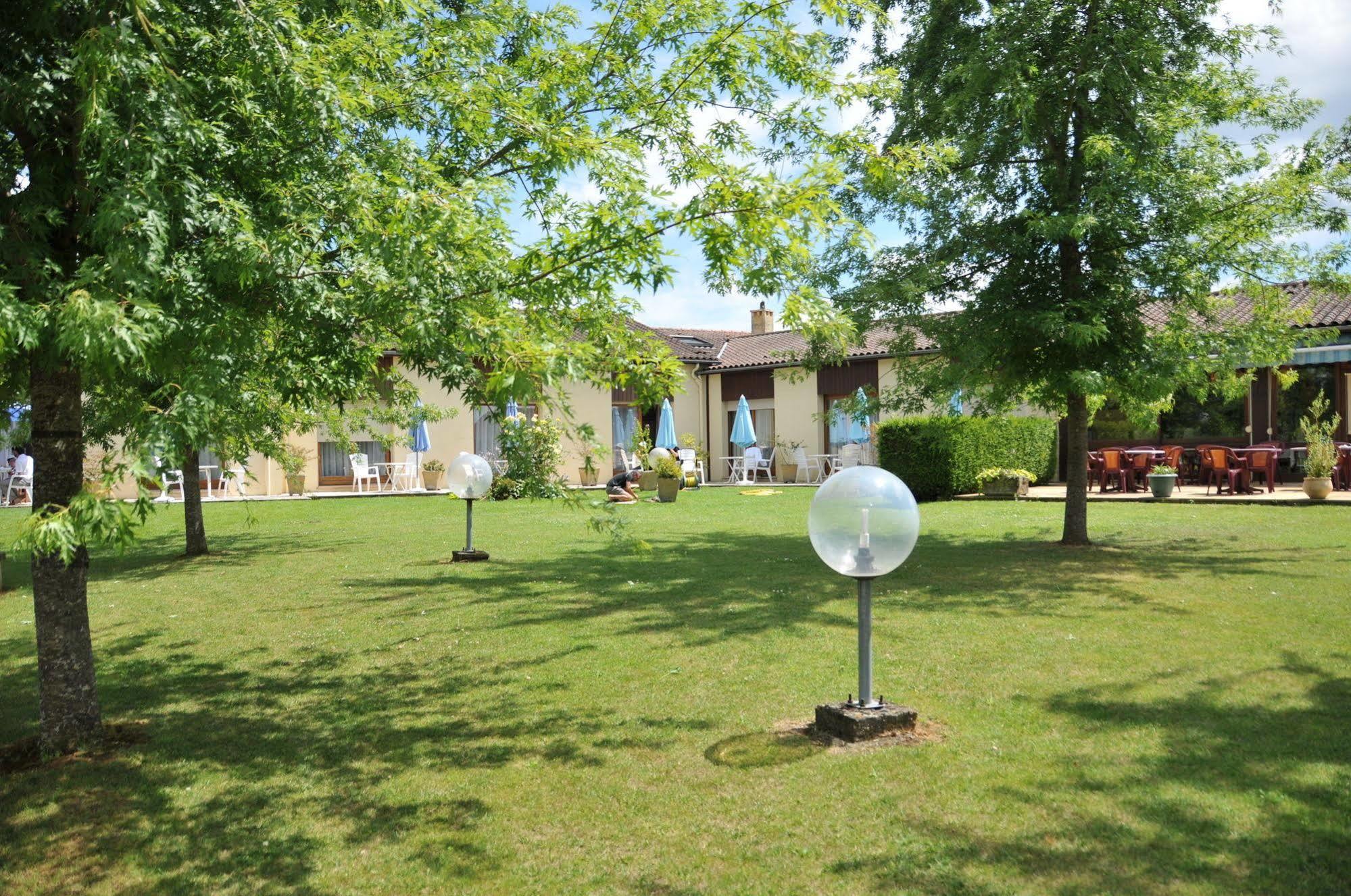 Hotel Le Mas Del Pechs - Chambres Avec Terrasse Sarlat-la-Caneda Bagian luar foto
